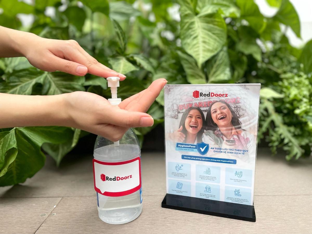 Reddoorz Plus Near Ben Thanh Market Ho Şi Min Dış mekan fotoğraf